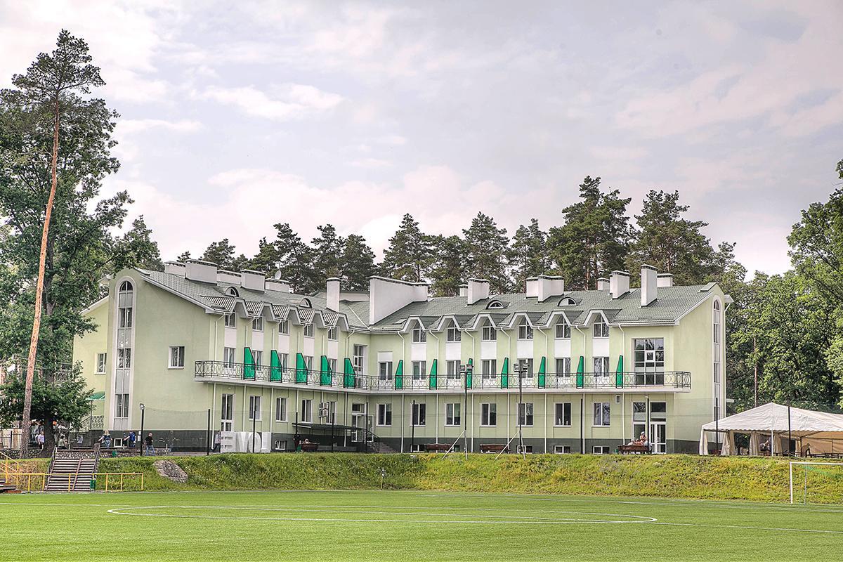 Arena Hotell Poltava Exteriör bild