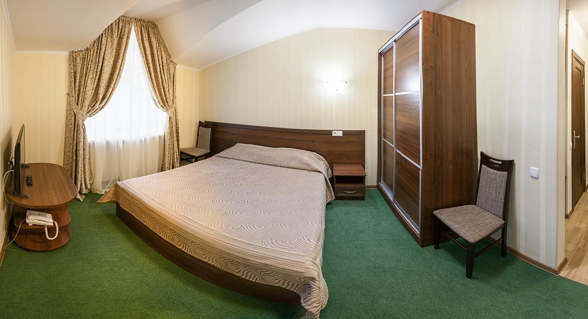 Arena Hotell Poltava Exteriör bild