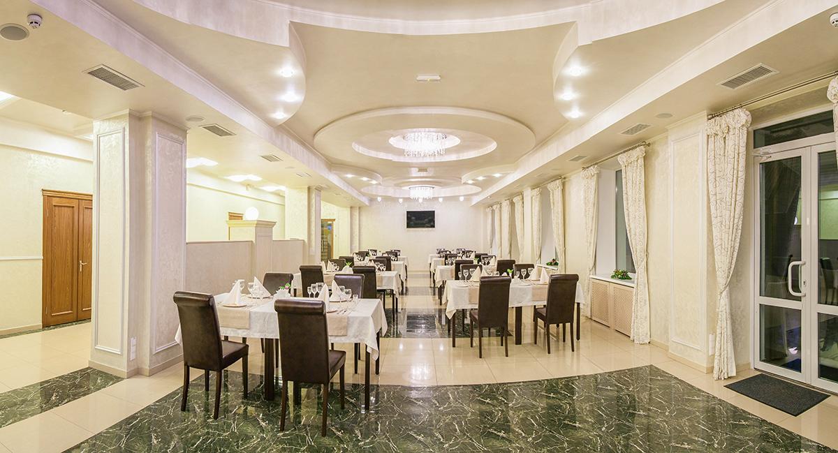 Arena Hotell Poltava Exteriör bild